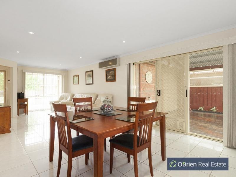 48 Bellbrae Crescent, Cranbourne West VIC 3977