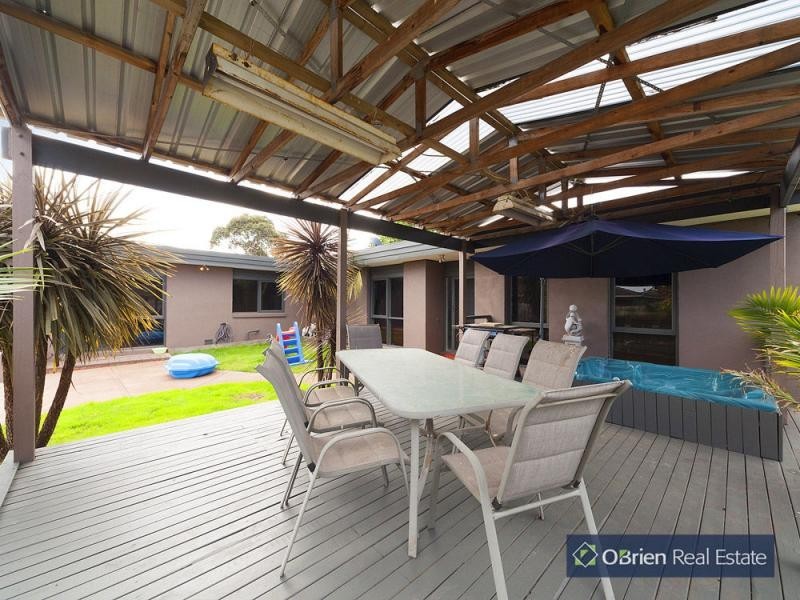 11 Lewis Street, Pearcedale VIC 3912