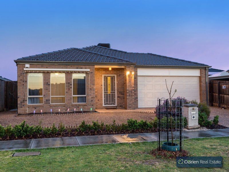 18 Bunbury Avenue, Narre Warren VIC 3805