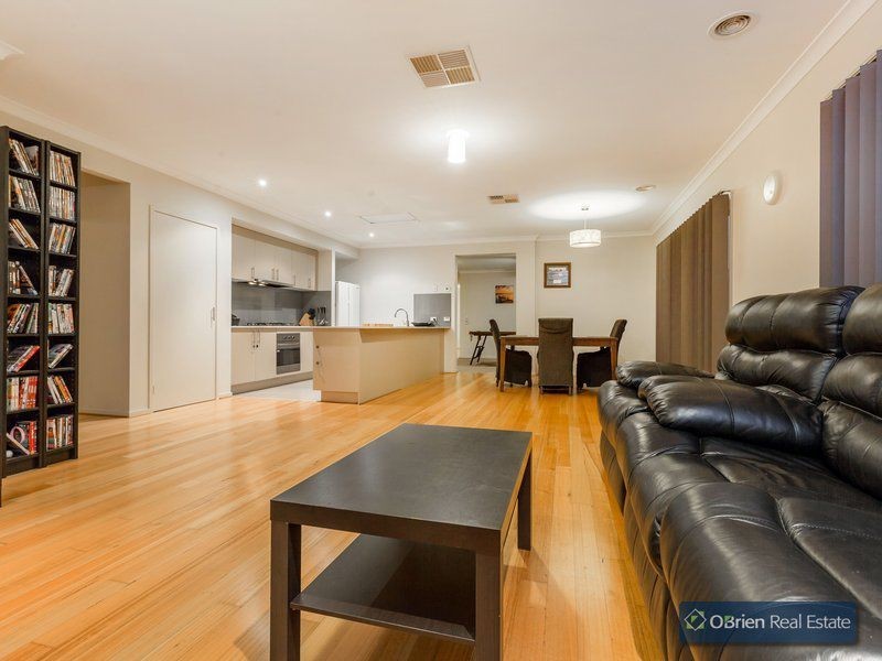 18 Bunbury Avenue, Narre Warren VIC 3805