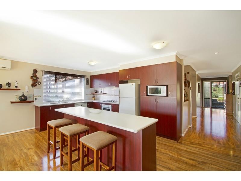 16 Yellow Gum Drive, Pakenham VIC 3810