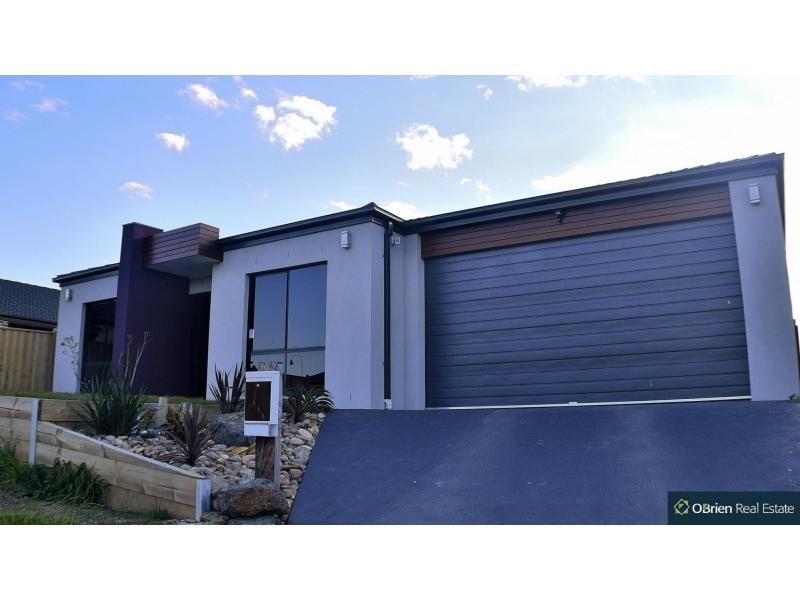 55 Mickleham Drive, Cranbourne North VIC 3977