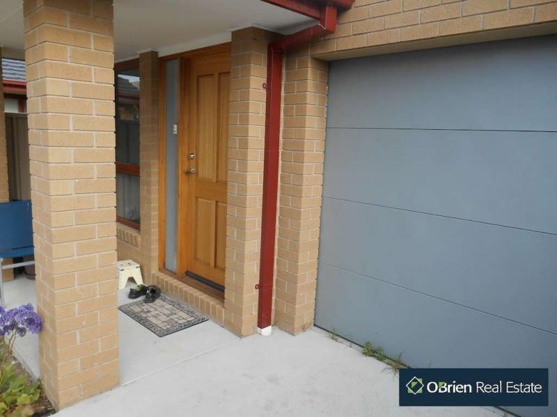 2/80 Prospect Hill Rd, Narre Warren VIC 3805