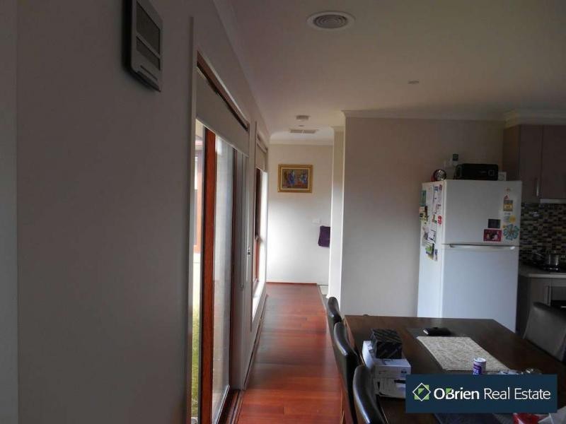 2/80 Prospect Hill Rd, Narre Warren VIC 3805