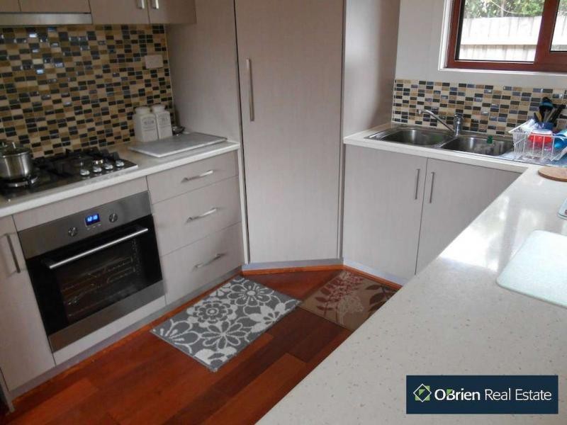 2/80 Prospect Hill Rd, Narre Warren VIC 3805