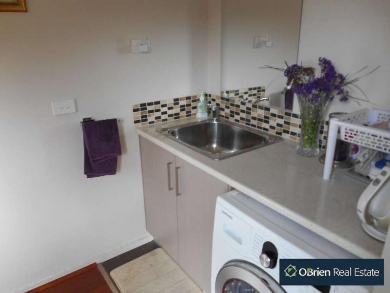 2/80 Prospect Hill Rd, Narre Warren VIC 3805