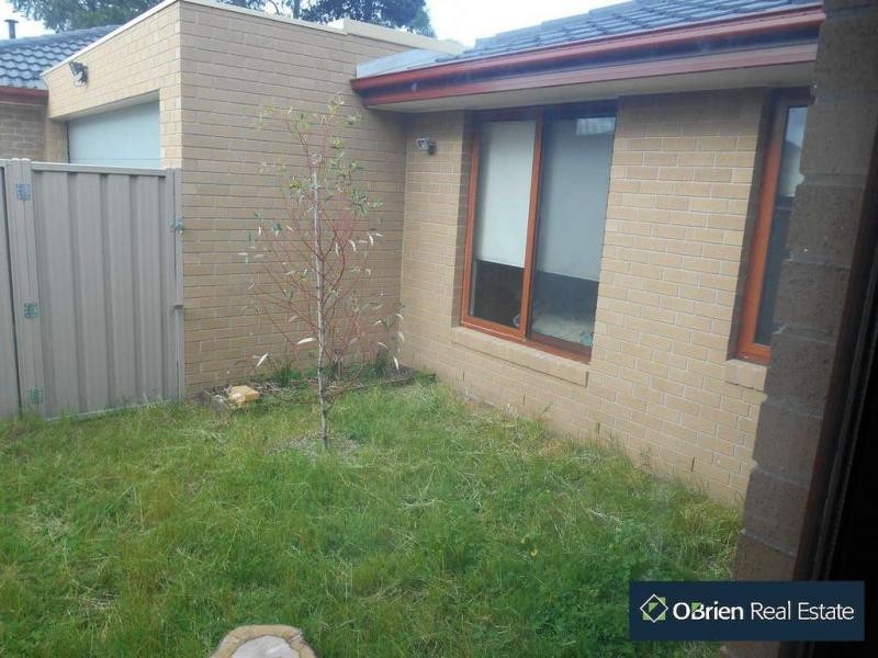 2/80 Prospect Hill Rd, Narre Warren VIC 3805