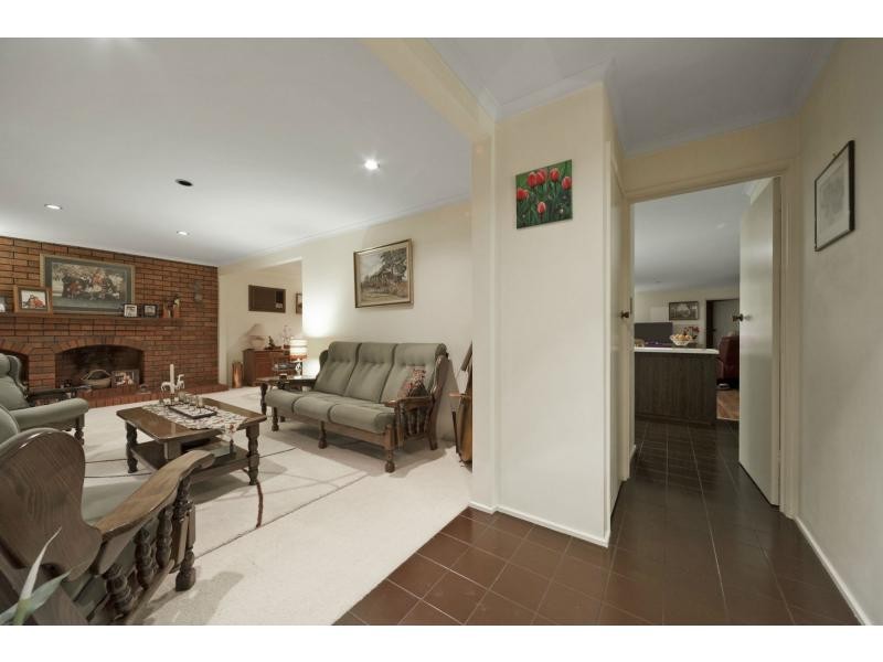 4 Knight Court, Endeavour Hills VIC 3802