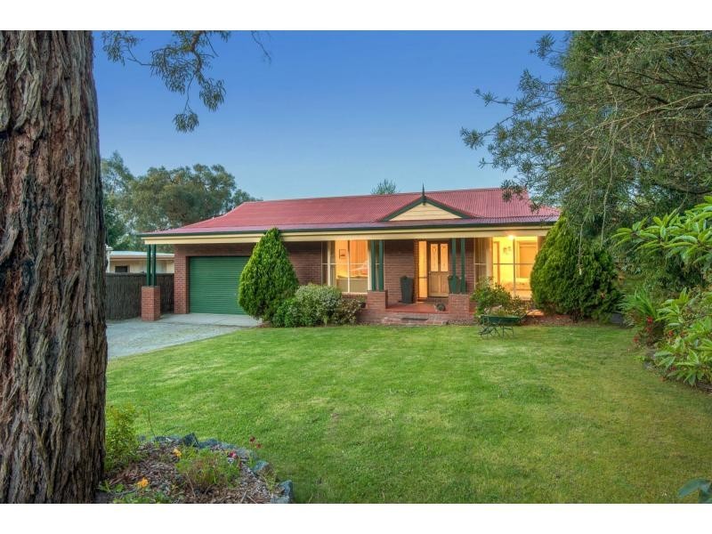 12 Paul Grove, Beaconsfield Upper VIC 3808