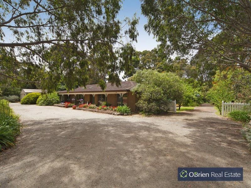 32 Mayfield Road, Cranbourne East VIC 3977