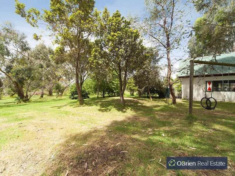 32 Mayfield Road, Cranbourne East VIC 3977