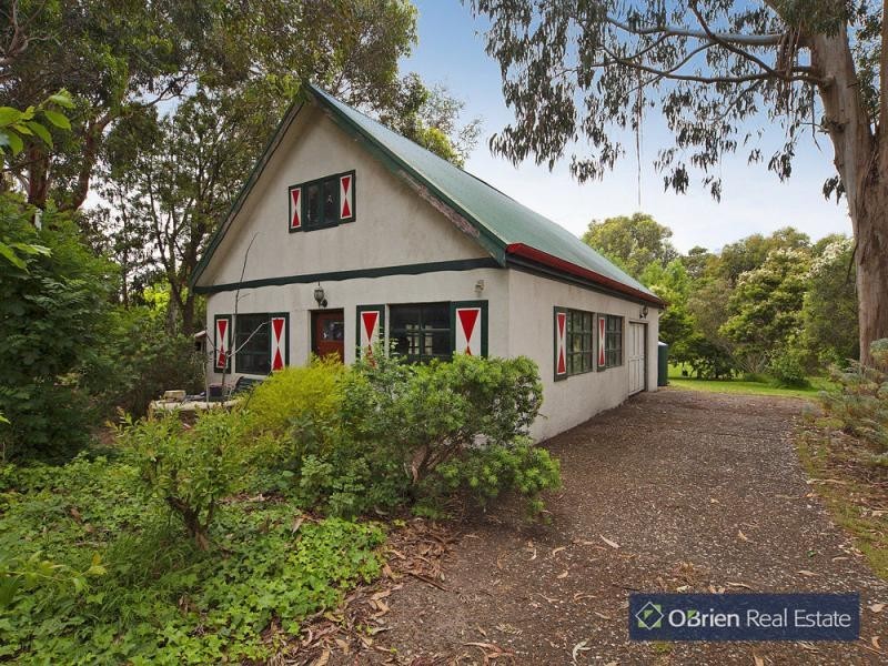 32 Mayfield Road, Cranbourne East VIC 3977