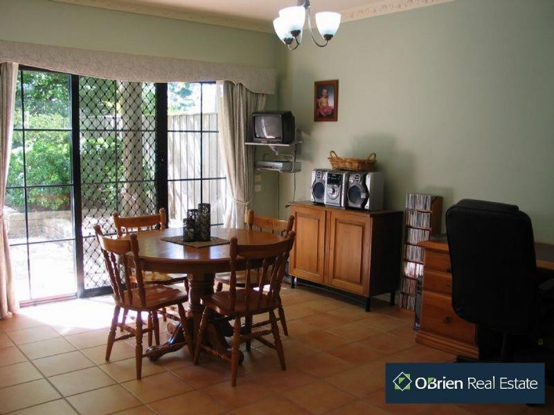 5/40 Warrawong Drive, Berwick VIC 3806