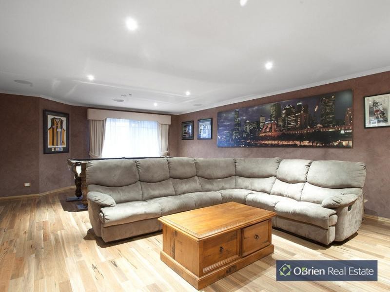10 Sinatra Way, Cranbourne East VIC 3977