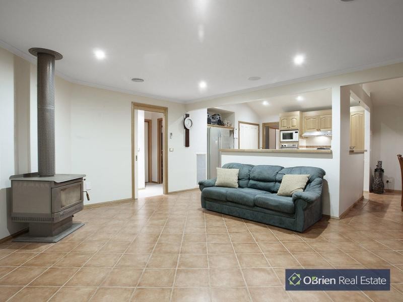 10 Sinatra Way, Cranbourne East VIC 3977