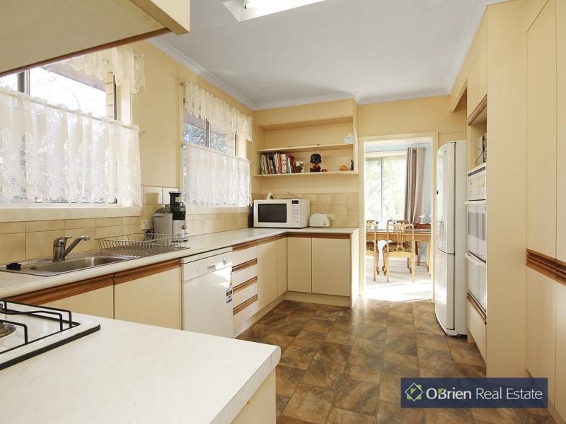 9 Evan Street, Berwick VIC 3806