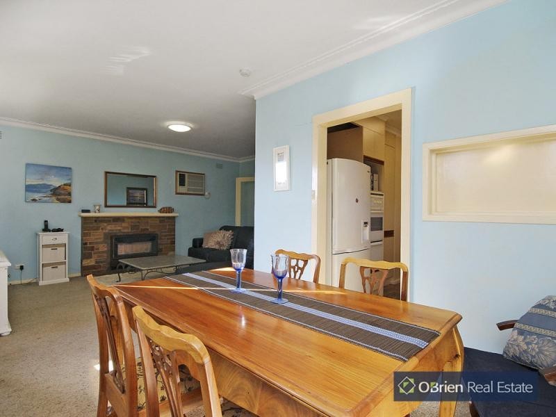 9 Evan Street, Berwick VIC 3806