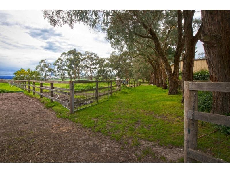 585 Edgar Road, Longwarry VIC 3816