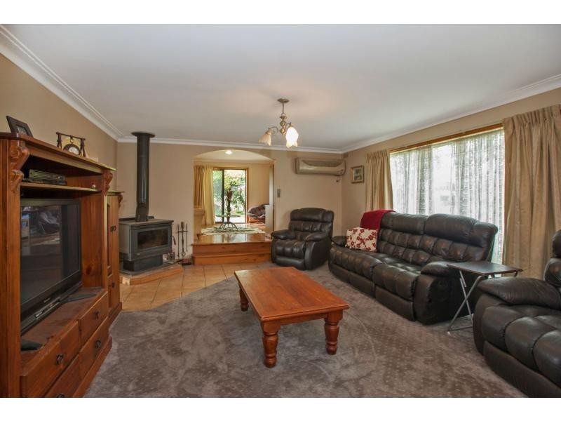 585 Edgar Road, Longwarry VIC 3816