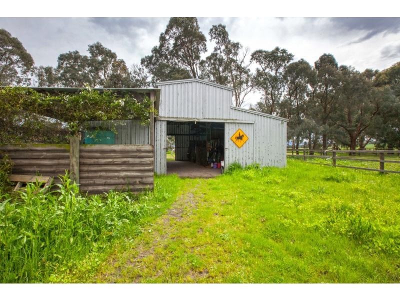 585 Edgar Road, Longwarry VIC 3816