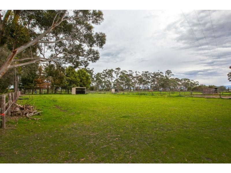 585 Edgar Road, Longwarry VIC 3816