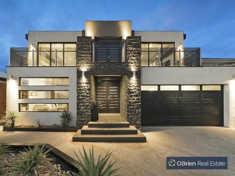 12 Cormorant Parade, Pakenham VIC 3810