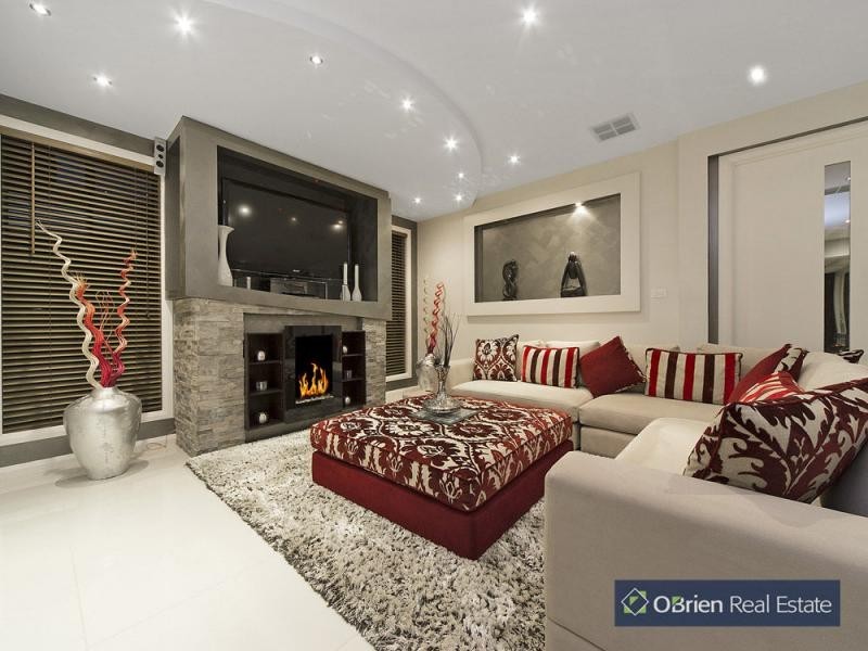 12 Cormorant Parade, Pakenham VIC 3810