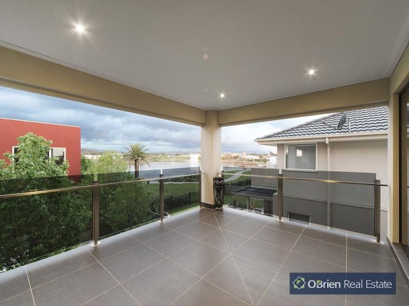 12 Cormorant Parade, Pakenham VIC 3810