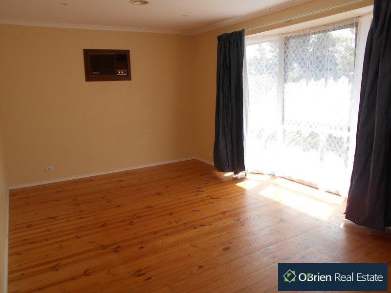 6 Beckington Crescent, Hampton Park VIC 3976