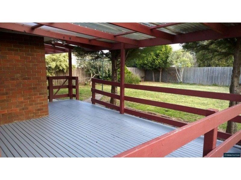 6 Beckington Crescent, Hampton Park VIC 3976