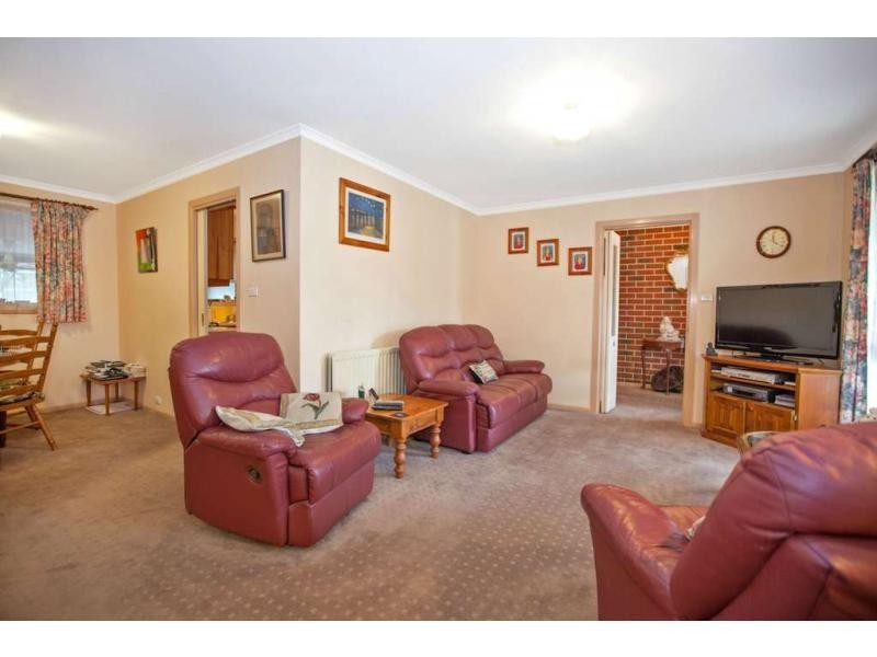 13 Kevin Close, Beaconsfield VIC 3807