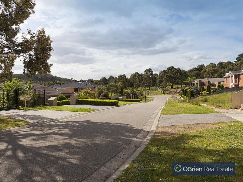 8 Hill Edge Court, Lysterfield South VIC 3156