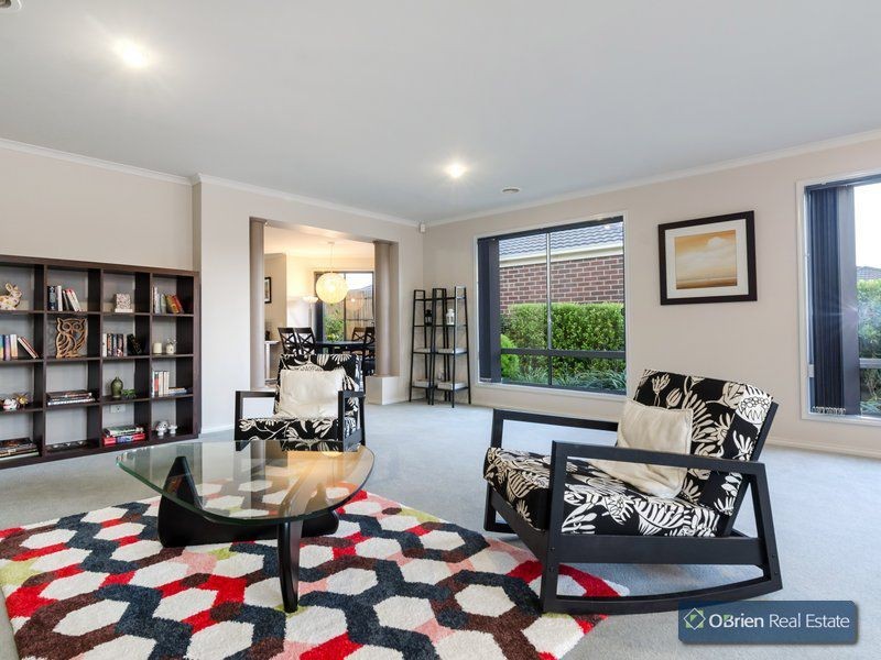 5 Larne Close, Berwick VIC 3806