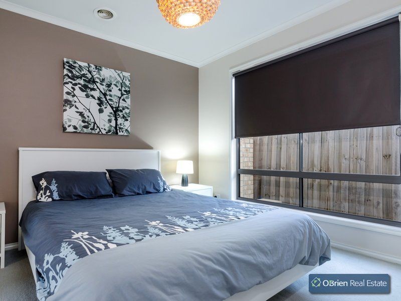 5 Larne Close, Berwick VIC 3806