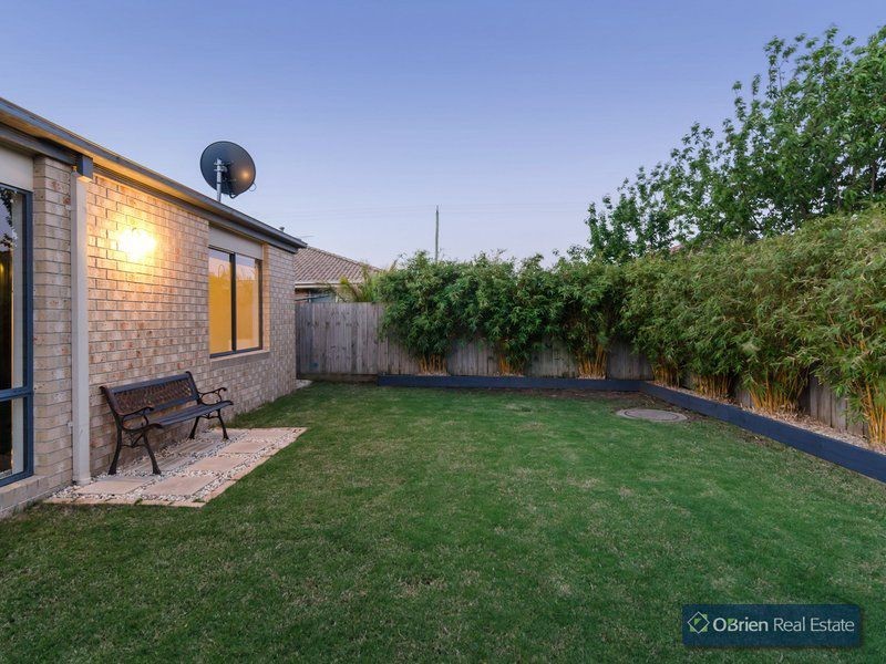 5 Larne Close, Berwick VIC 3806