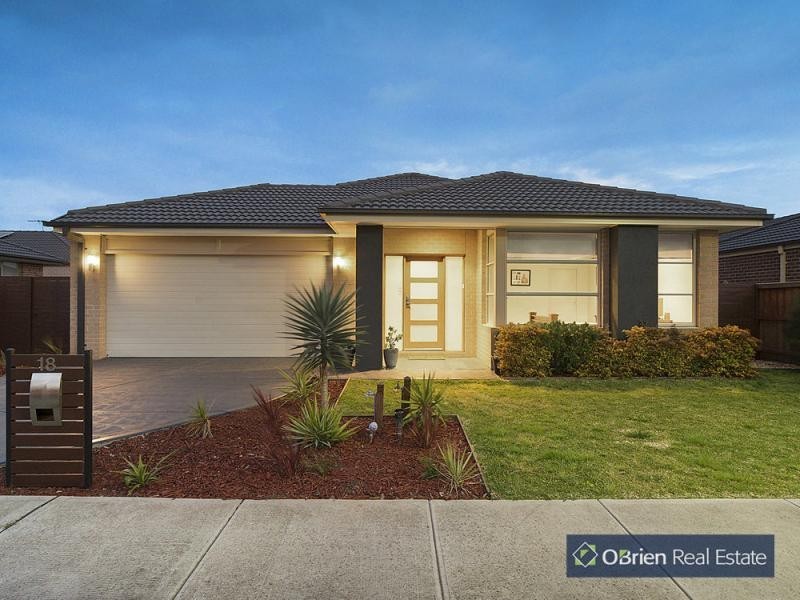 18 Dalton Way, Cranbourne East VIC 3977