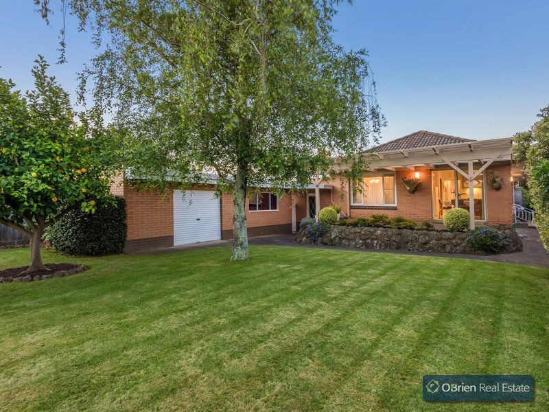 8 Kent Road, Narre Warren VIC 3805