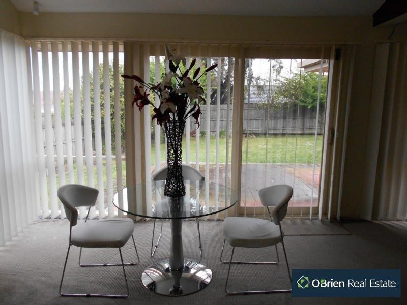 1 Saffron Drive, Hallam VIC 3803