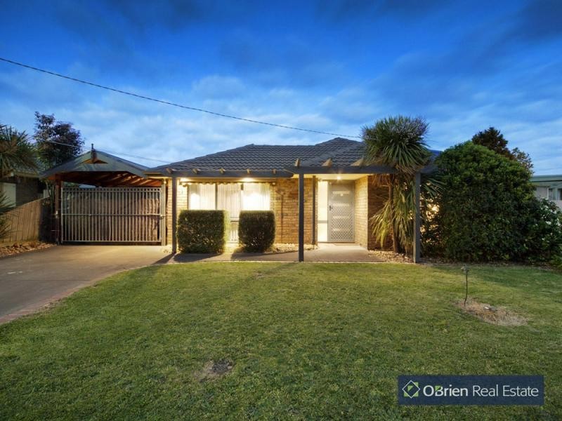 154 Monahans Road, Cranbourne VIC 3977