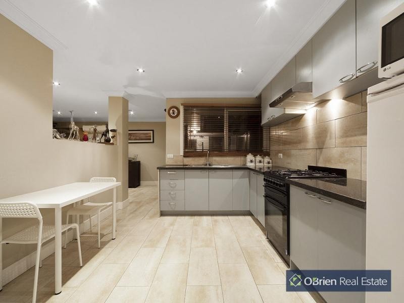 154 Monahans Road, Cranbourne VIC 3977