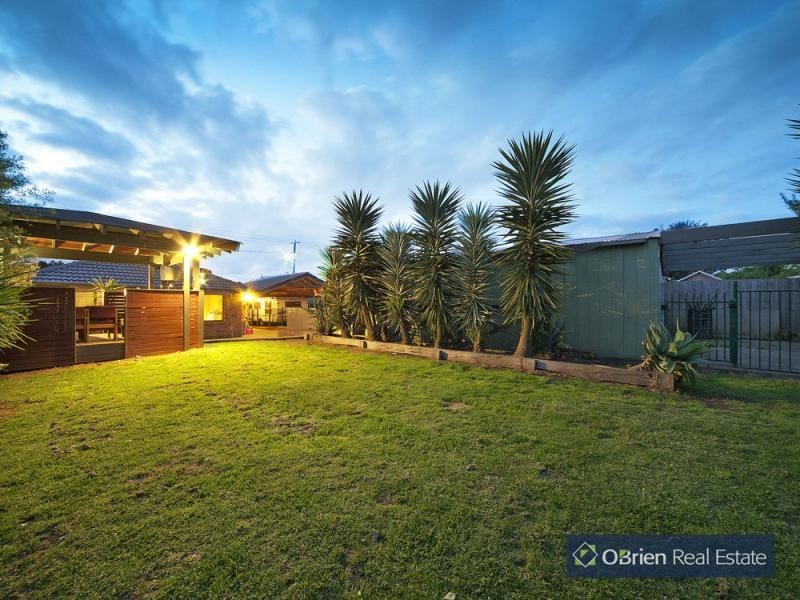 154 Monahans Road, Cranbourne VIC 3977