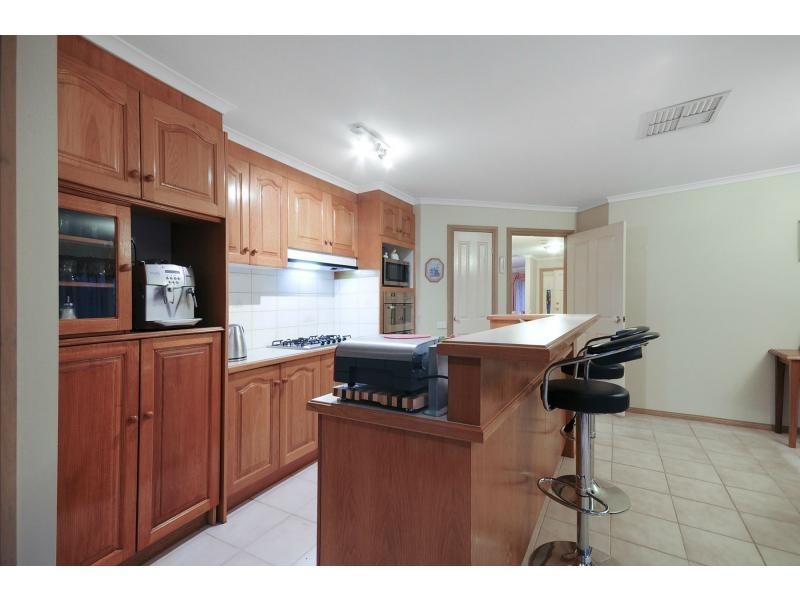 7 Hanna Drive, Endeavour Hills VIC 3802