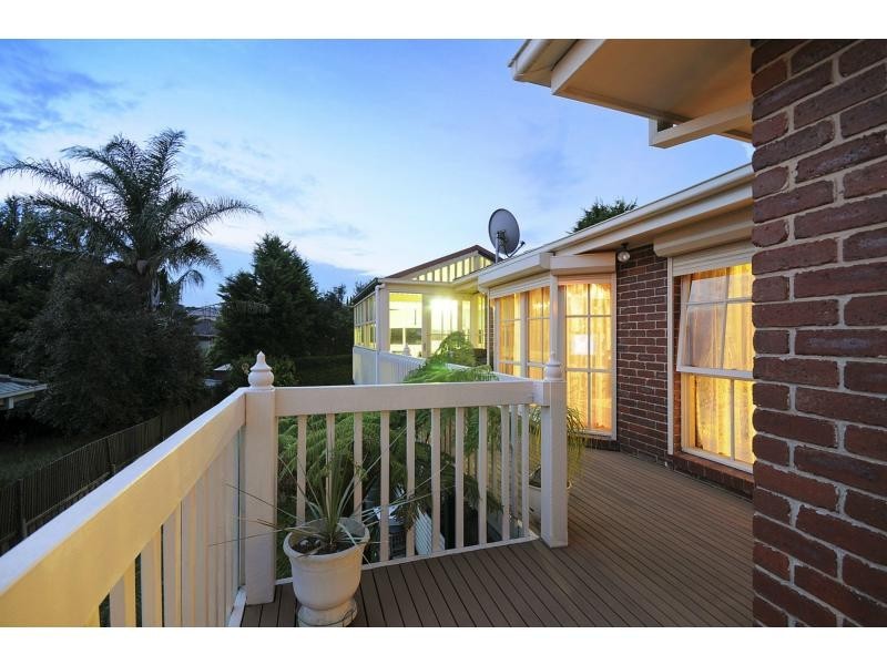 7 Hanna Drive, Endeavour Hills VIC 3802