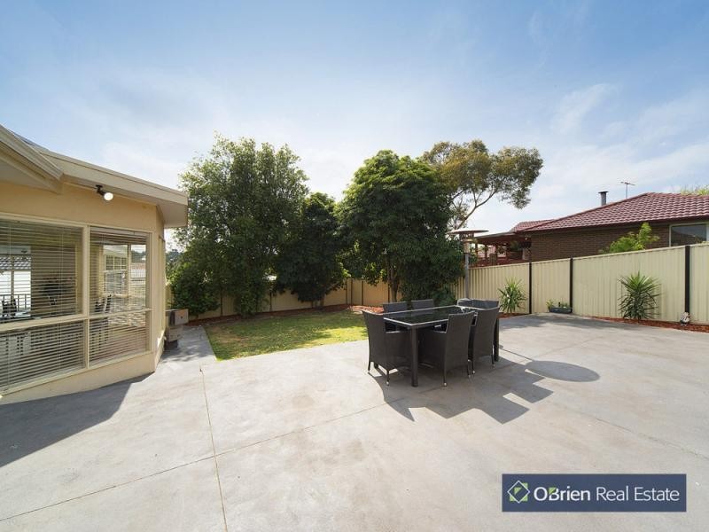 89 Sydney Parkinson Avenue, Endeavour Hills VIC 3802
