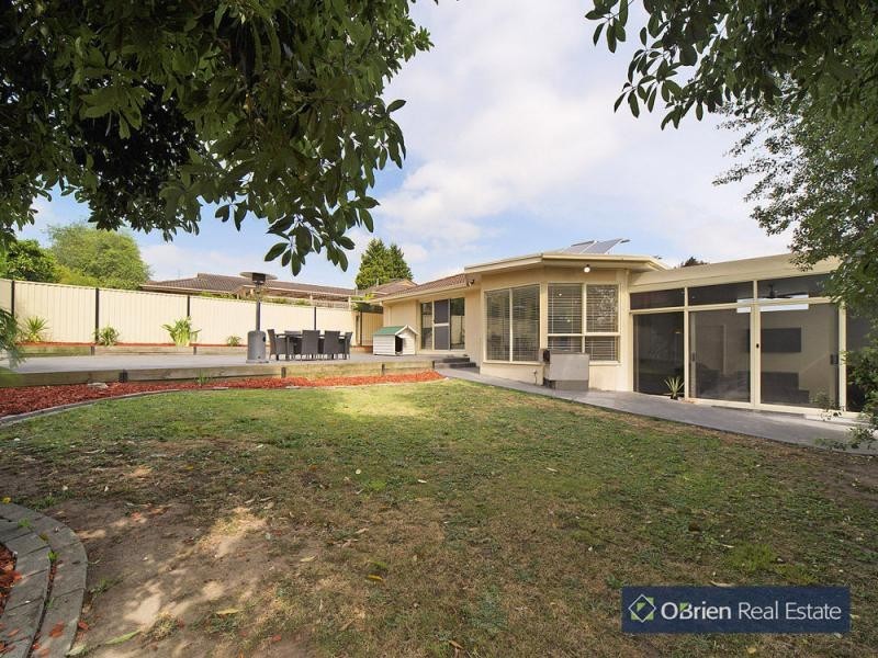 89 Sydney Parkinson Avenue, Endeavour Hills VIC 3802