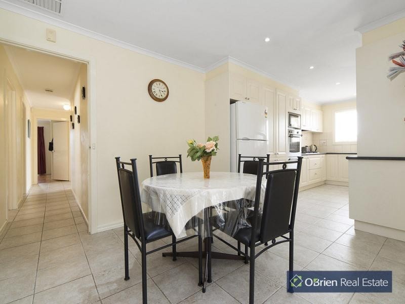 89 Sydney Parkinson Avenue, Endeavour Hills VIC 3802