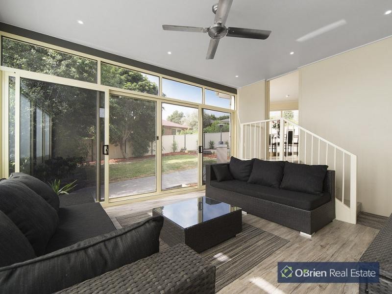 89 Sydney Parkinson Avenue, Endeavour Hills VIC 3802