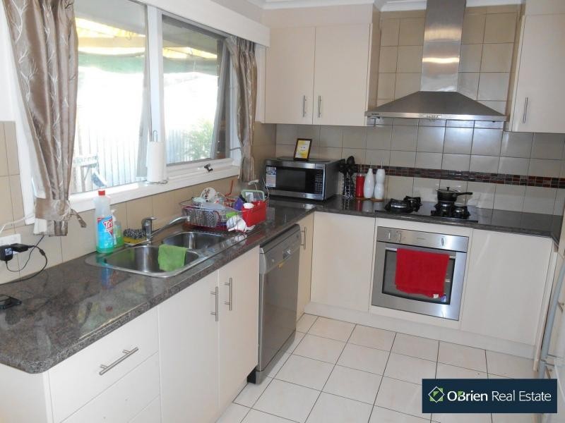 20 Lancaster Avenue, Narre Warren VIC 3805