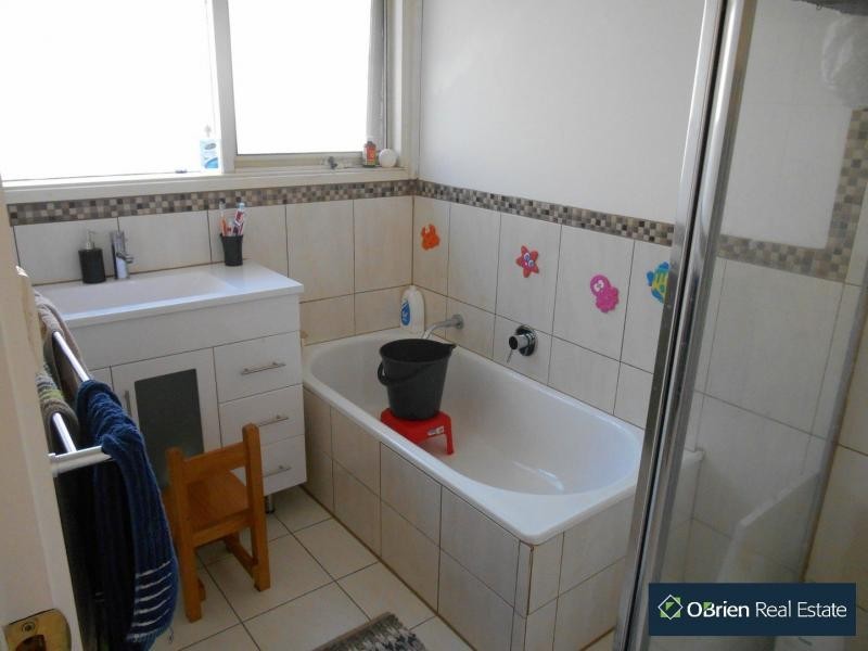 20 Lancaster Avenue, Narre Warren VIC 3805