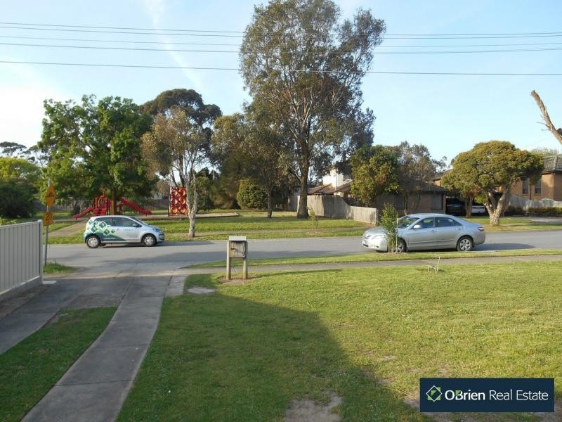 20 Lancaster Avenue, Narre Warren VIC 3805